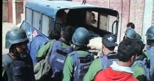 3 dacoits, 2 policemen killed in Jahaniyan